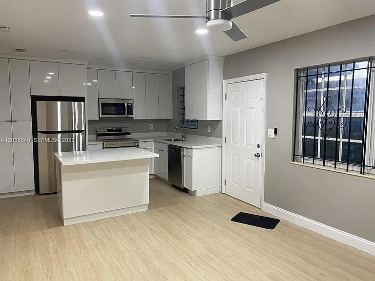 217 NW 48th St #2 — Photo 8