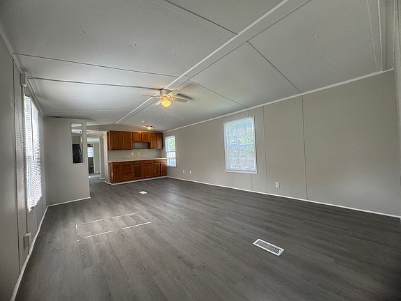 5th image of 490 Harless St