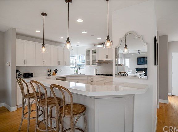 2nd image of 3305 Vista Dr