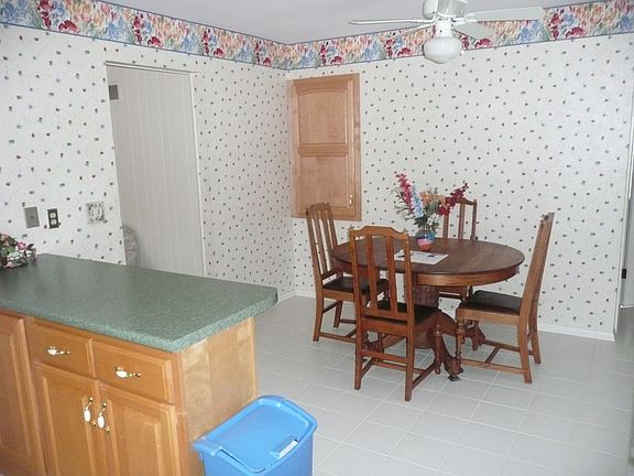 5th image of 1013 Van Dyke Dr