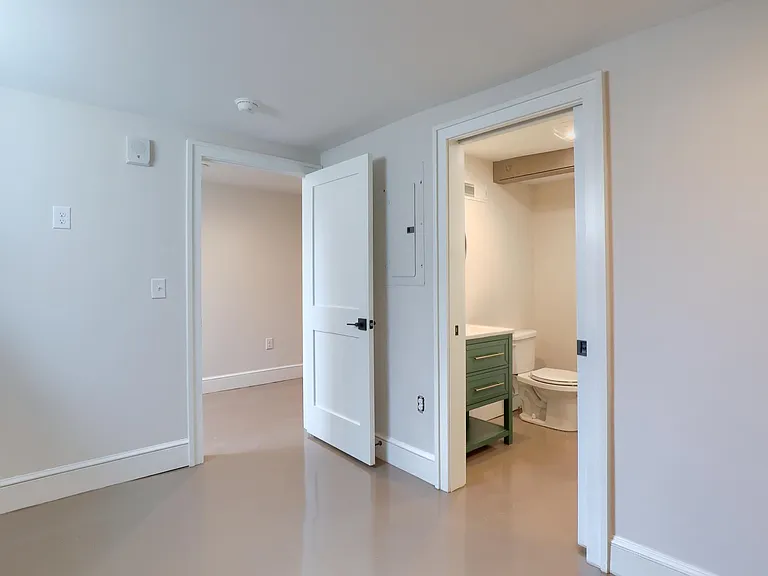 351 W James St #3 — Photo 8