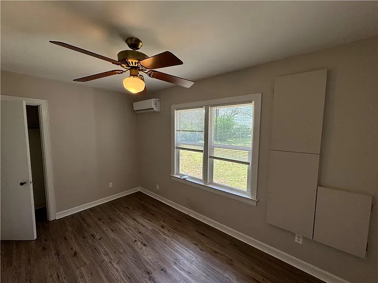 1843 N Janice Ave — Photo 14