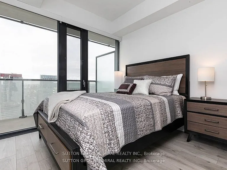 161 Roehampton Ave #3501 — Photo 10