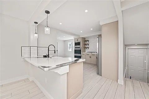 1st image of 2944 Lake Ave