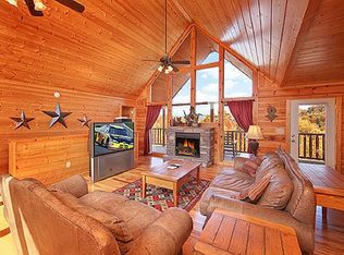 1611 Kissing Way, Sevierville, TN 37862