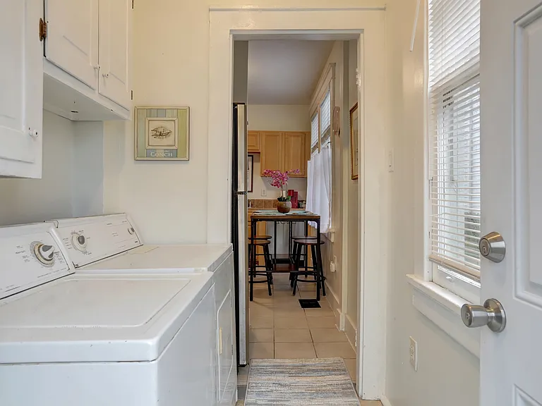 4007 Octavia St — Photo 17