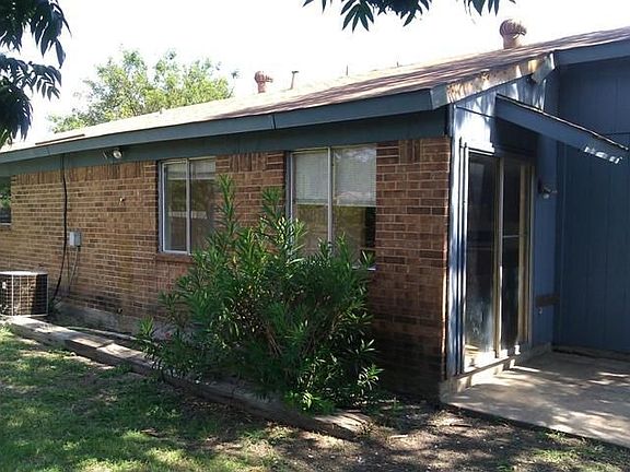 4th image of 1421 Quail Dr