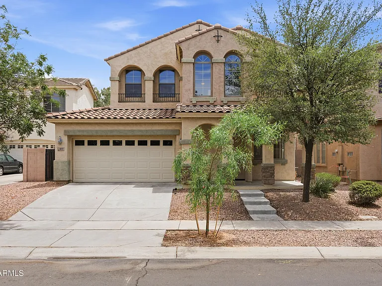 4157 E Santa Fe Ln — Photo 1