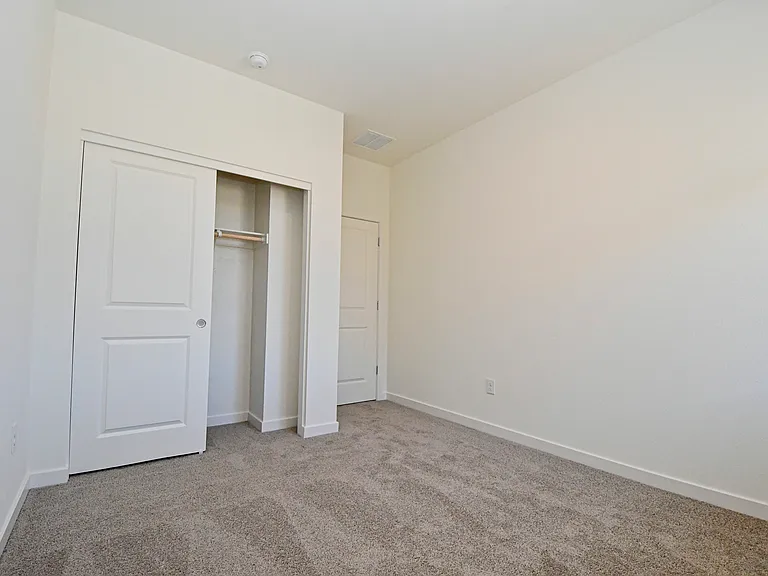 1016 Middle Gate Rd — Photo 13