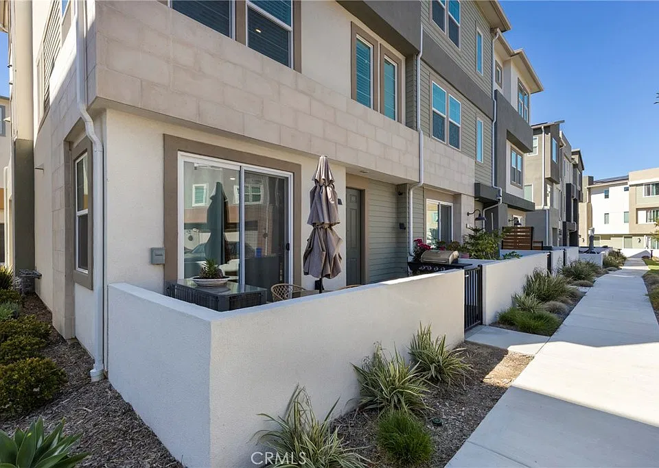 27566 Sanctuary Ct