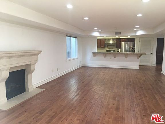 5th image of 10390 W La Grange Ave #203