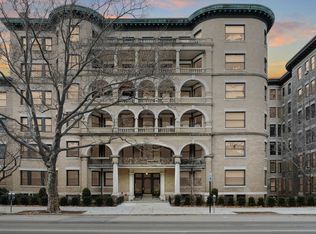 1080 Beacon St APT 2A, Brookline, MA 02446