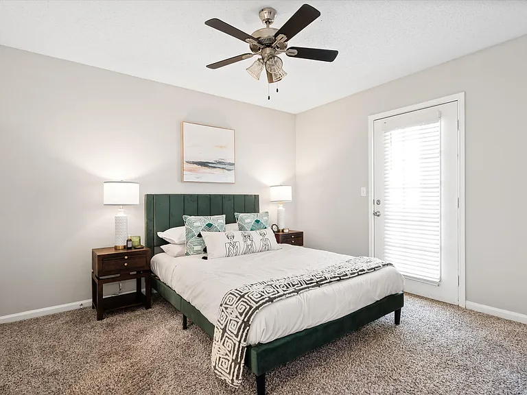 The Grove Apartments — Photo 10