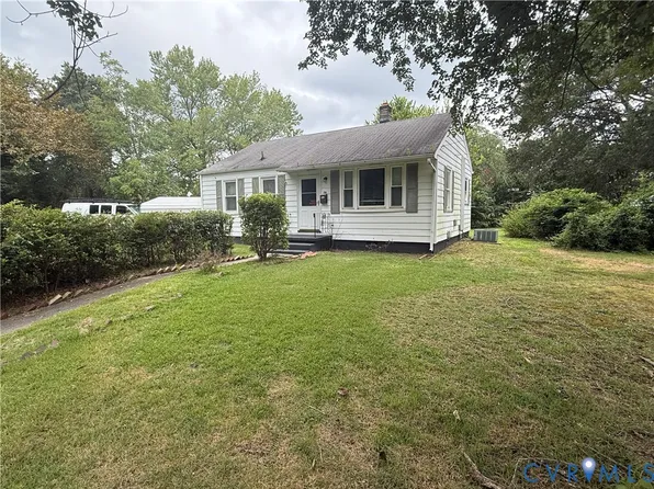 76 Henrico St, Petersburg, VA 23803