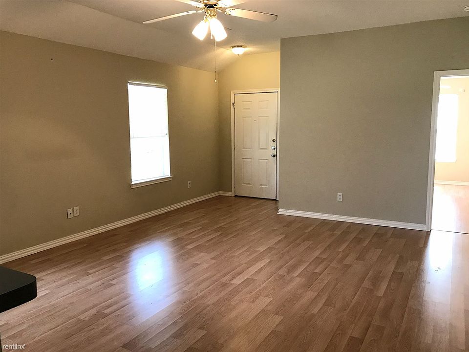 1603 Enloe Ct Bryan, TX Zillow Apartments for Rent in Bryan