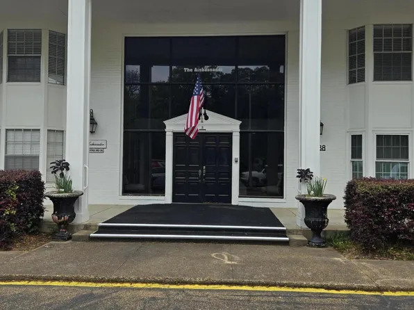 5025 Wayneland Dr APT B12, Jackson, MS 39211