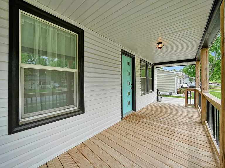 3260 Hitchcock St — Photo 32