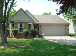 8836 Summer Walk Dr W, Indianapolis, IN 46227