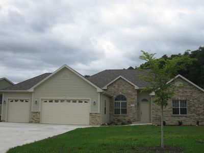 8574 Chaucer Cir E, Bristol, WI, 53104
