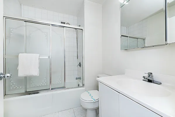 Rented by Manhattan Management Group | media 8