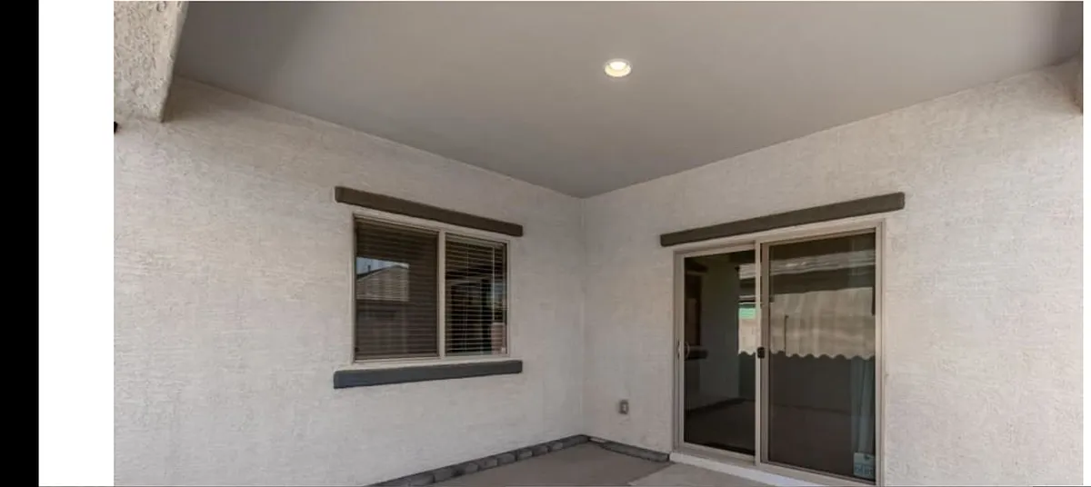 Building Photo - W Yucca Ln