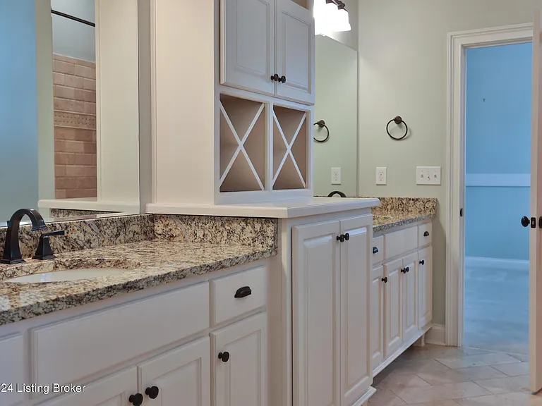 9300 Blazing Star Ln-32