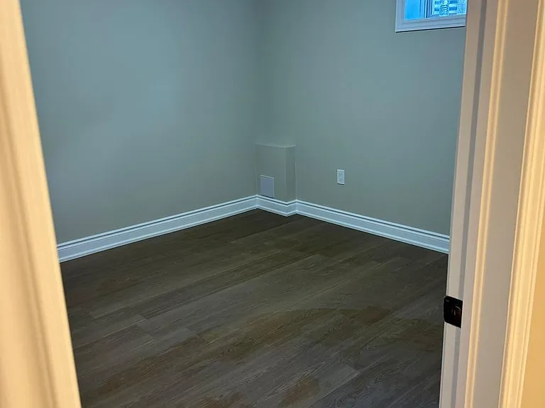 42 Kambalda Rd #BASEMENT — Photo 12