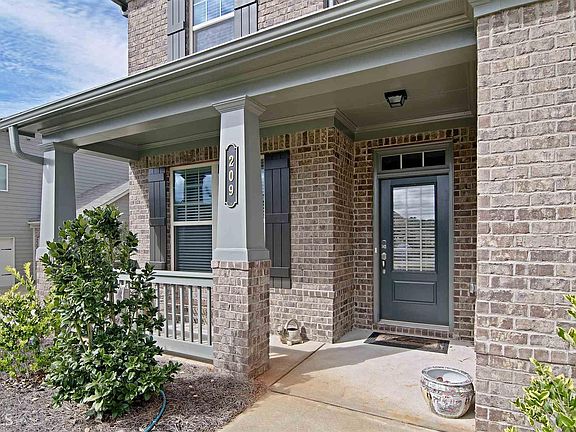 2nd image of 209 Birchin Dr #2