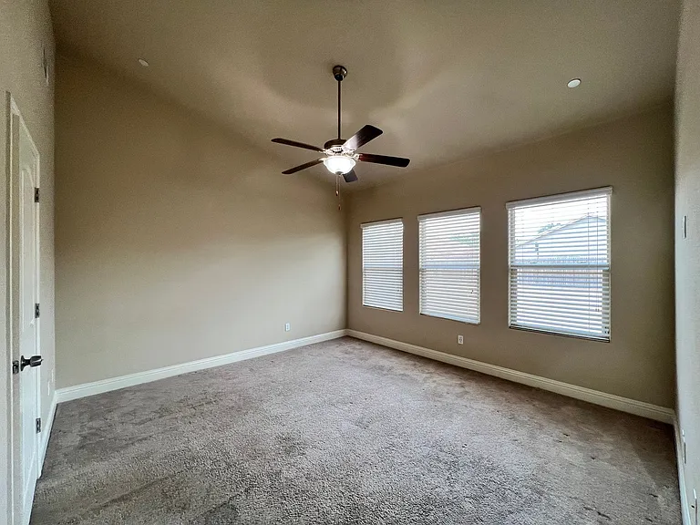 1192 S Orangewood Dr — Photo 8