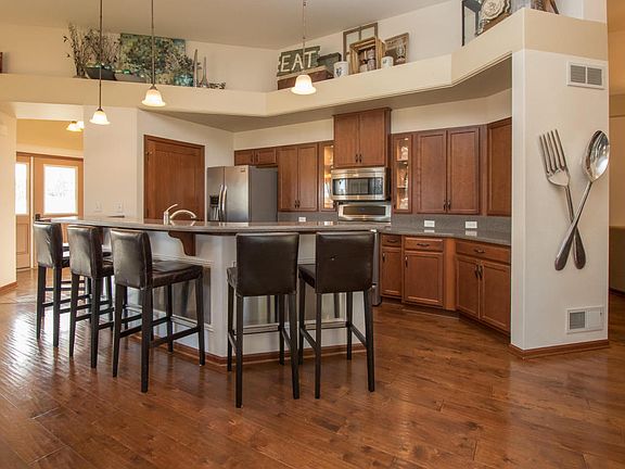 4th image of 7354 N Bishop Cir