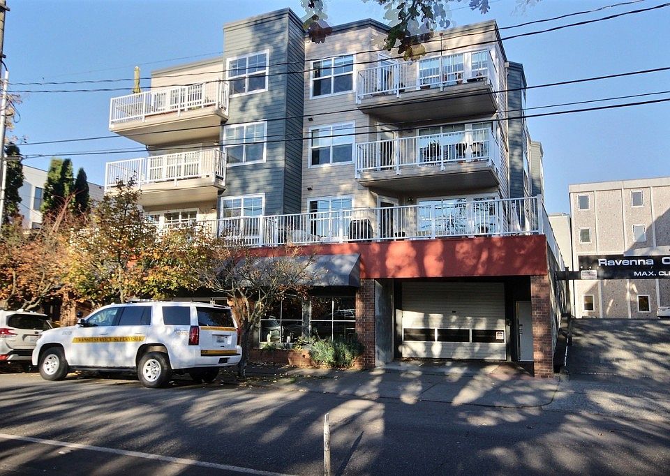 1st image of 432 NE Ravenna Blvd APT 201