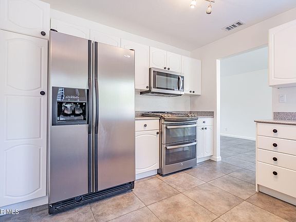 2nd image of 2344 Hampton Ave