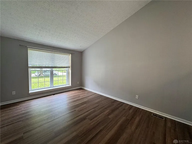 1014 Millerton Dr — Photo 3