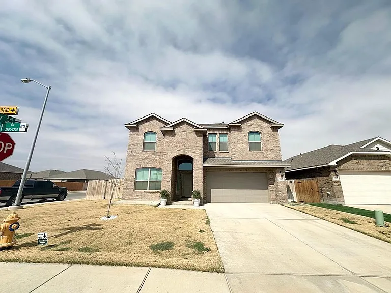 2201 Beaufort Dr — Photo 1