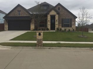 602 Lonesome Dove Dr, Midlothian, TX 76065