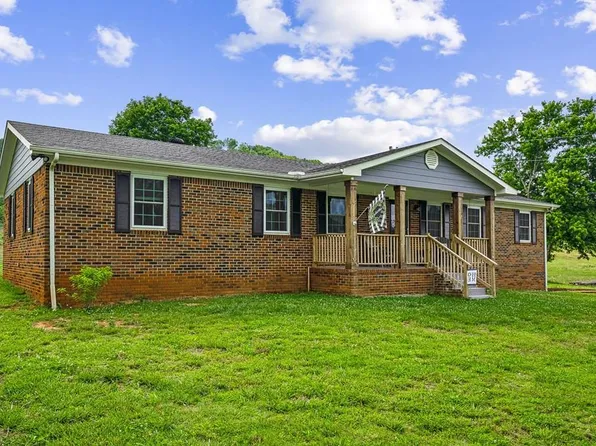 1483 Monterey Hwy, Livingston, TN 38570