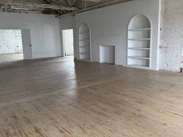 404-64 Hatt St, Hamilton, ON