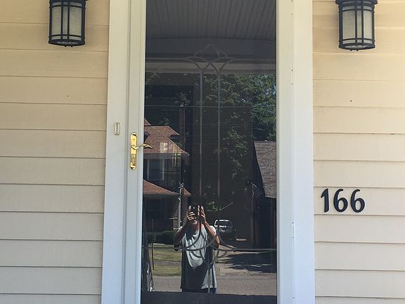 5th image of 166 Bonnie Brae Ave NE