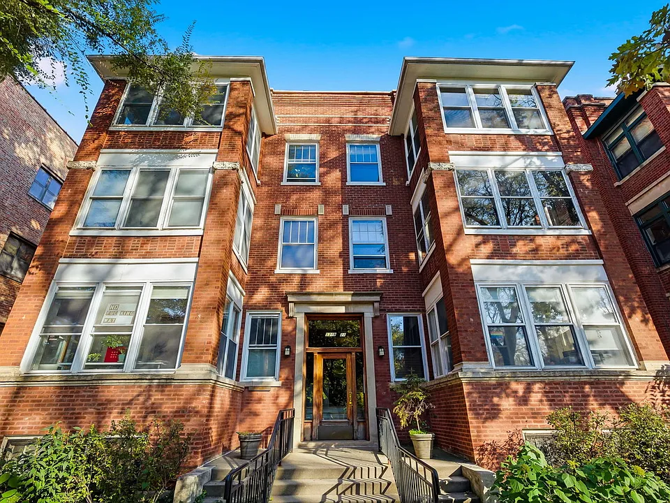 5321 S Woodlawn Ave #3S