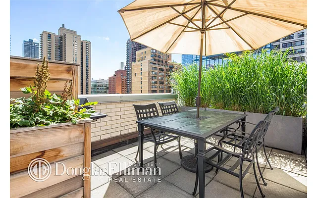 Sold by Douglas Elliman | media 16