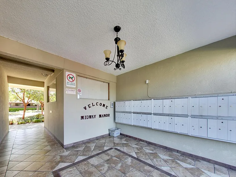Midway Manor Apts. — Photo 39