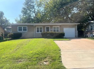 10809 Vorhof Dr, Saint Louis, MO 63136