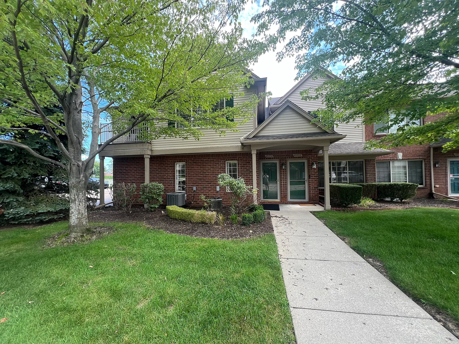 2 bed, 1150 sqft, $2,000 — Photo 1