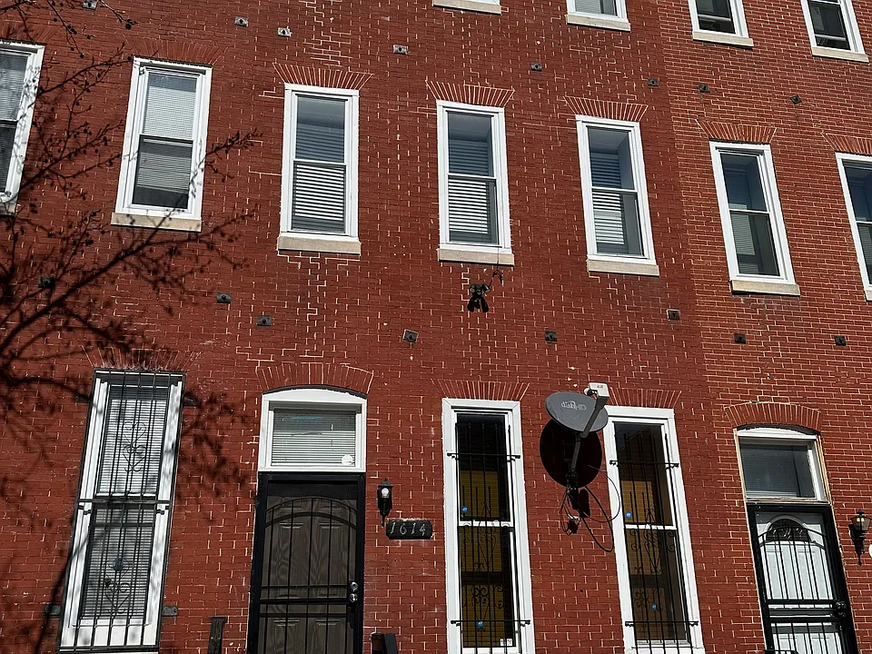 1614 W Lexington St