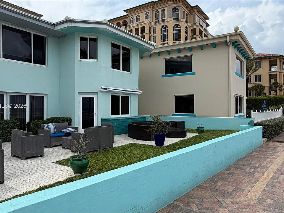 3400 N Surf Rd #1