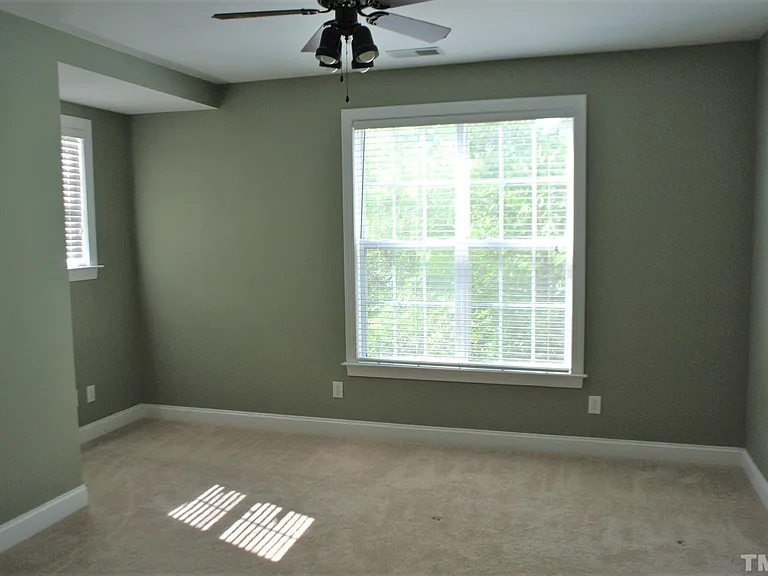 1621 Providence Glen Dr — Photo 5