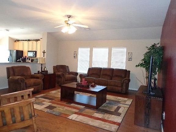 3rd image of 3113 Bryce Dr