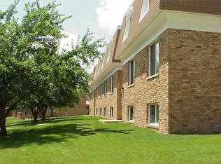 801 S Mattis Ave, Champaign, IL