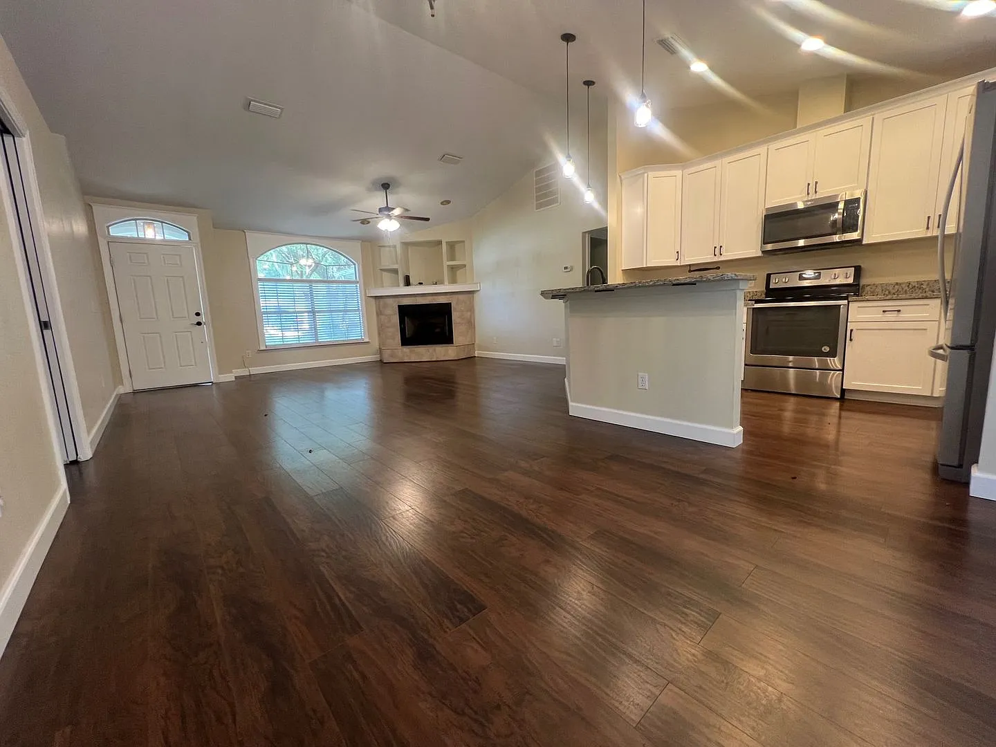 3-Bedroom Home in Hickory Forest — Photo 2