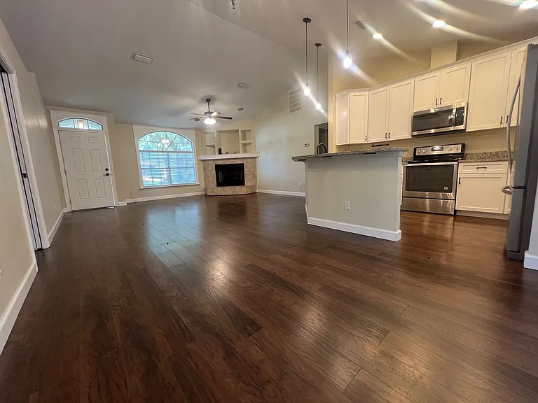 6202 SW 86th Way — Photo 2